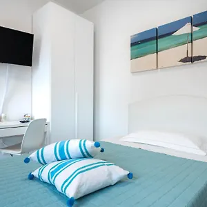 Zuara9room Bed & Breakfast
